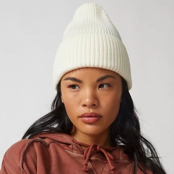 Current Season Urban Outfitters Khloe Ribbed Knit Beanie in Ivory - Picture 2 of 4